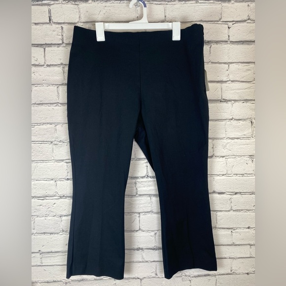 A New Day Black High Rise Cropped Flair Pull On Pants size 18 - Picture 2 of 9